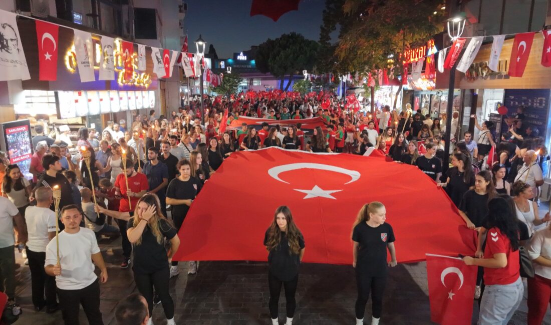Karşıyaka Belediyesi tarafından 30 Ağustos Zafer Bayramı’nın 104. yılı onuruna